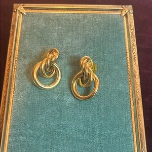 Elegant Gold Knot Earrings